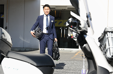 画像:午前中の営業に出発